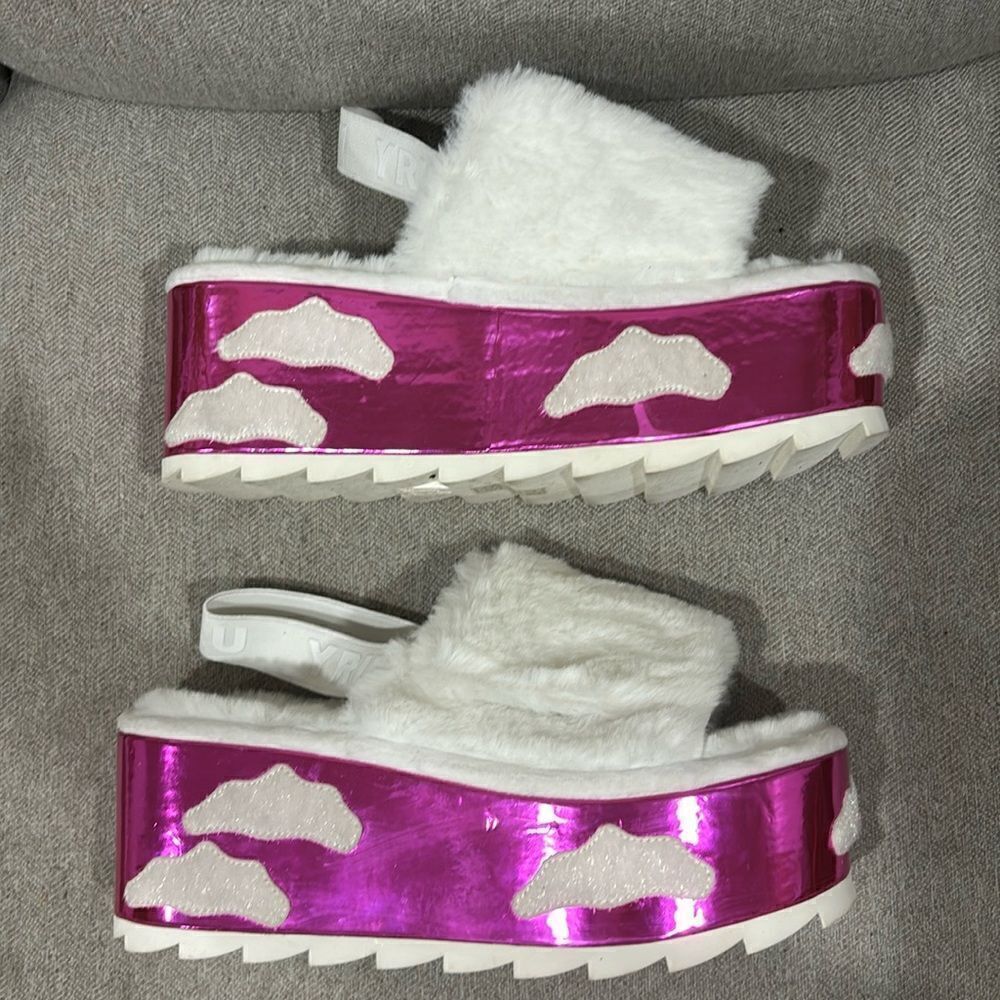 YRU Dolls Kill Qozii Faux White Fur Platform Cloud Pink Iridescent Sandals